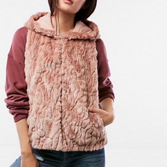 Express Jackets & Blazers - NWT EXPRESS | Blush Faux Fur Vest